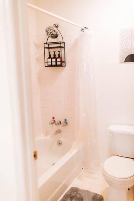 Cozy 3-Bed Athens Getaway, Right Near Uga! Leilighet Eksteriør bilde