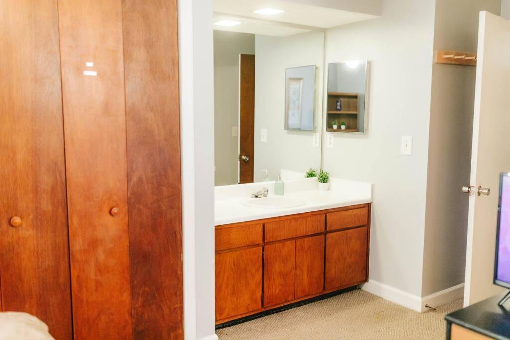 Cozy 3-Bed Athens Getaway, Right Near Uga! Leilighet Eksteriør bilde